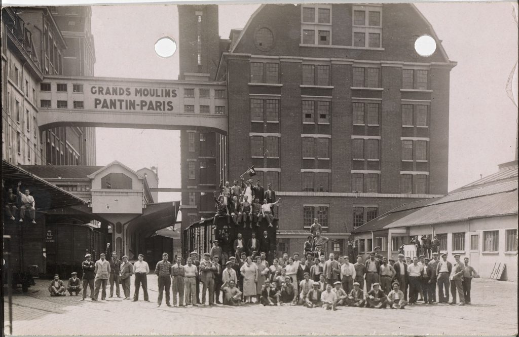 The court of the Grands Moulins de Pantin, circa 1936.